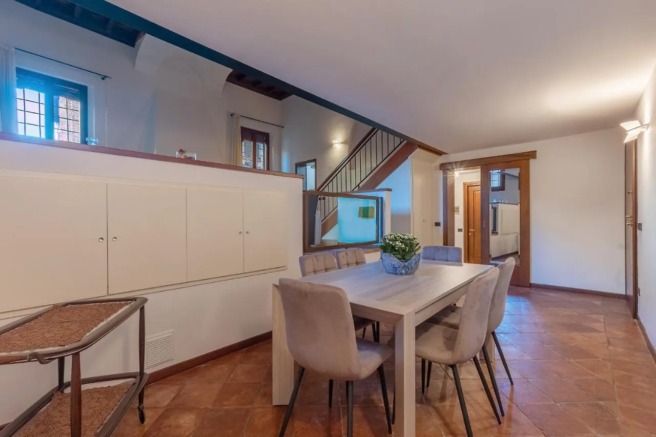 Exclusive Duplex Apartment In The City Center X9! Ferrara