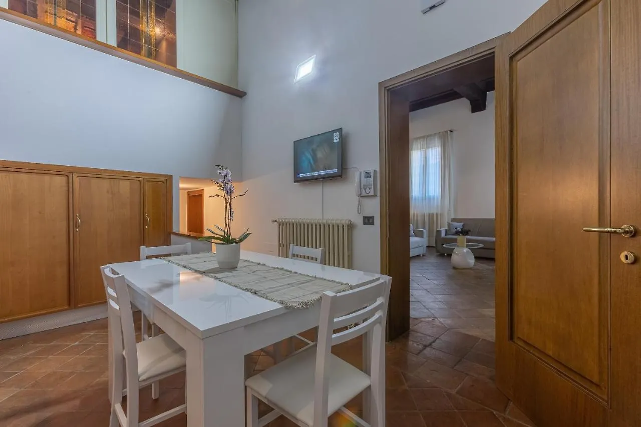 Exclusive Duplex Apartment In The City Center X9! Ferrara