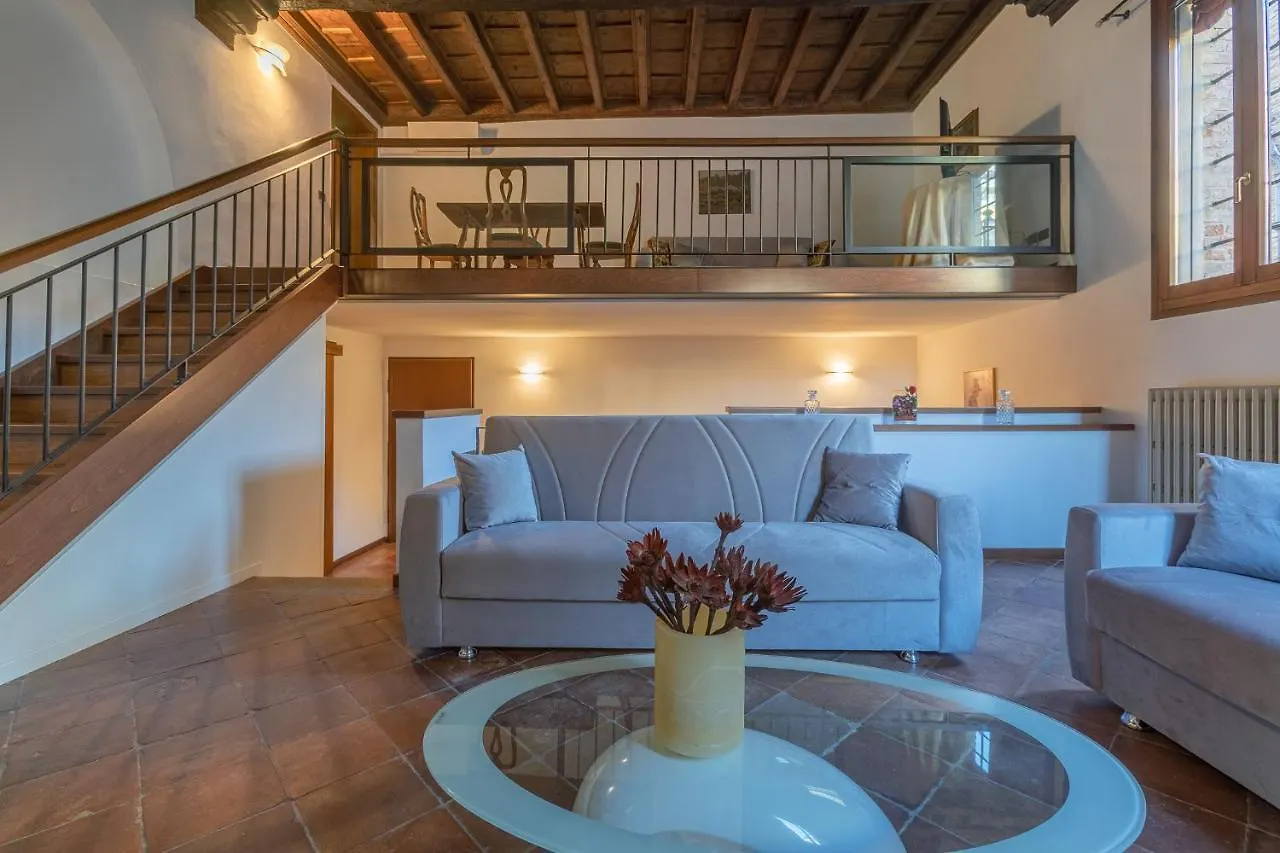 Exclusive Duplex Apartment In The City Center X9! Ferrara