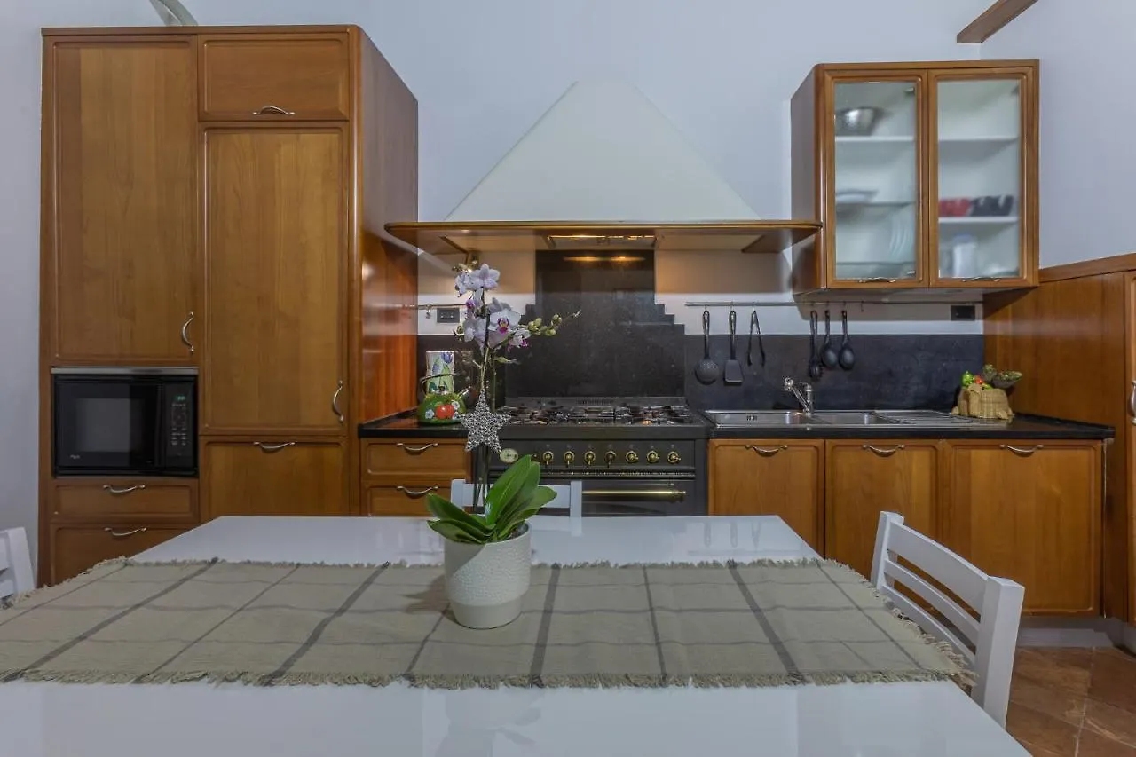 Exclusive Duplex Apartment In The City Center X9! Ferrara